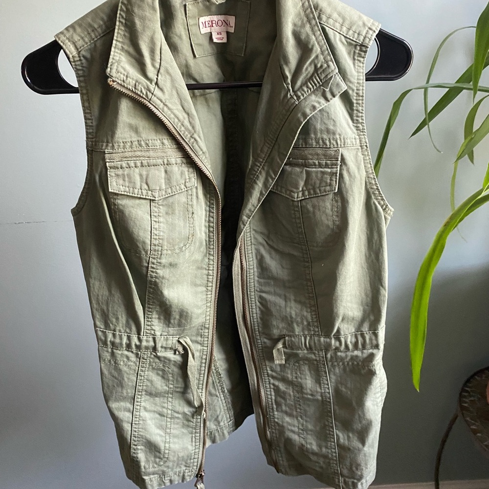 Fall vest